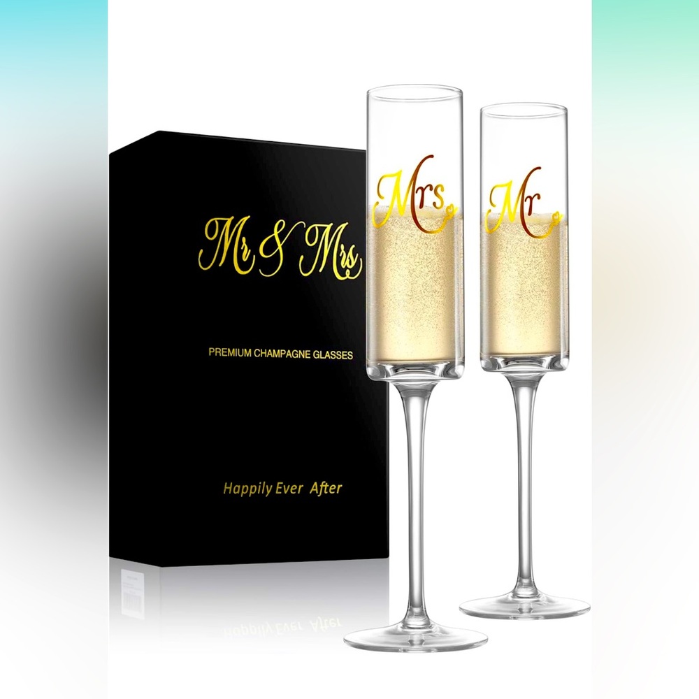 Mr and Mrs Champagne Flutes, Bridal Shower Gift, Bride and Groom Toasting Glass